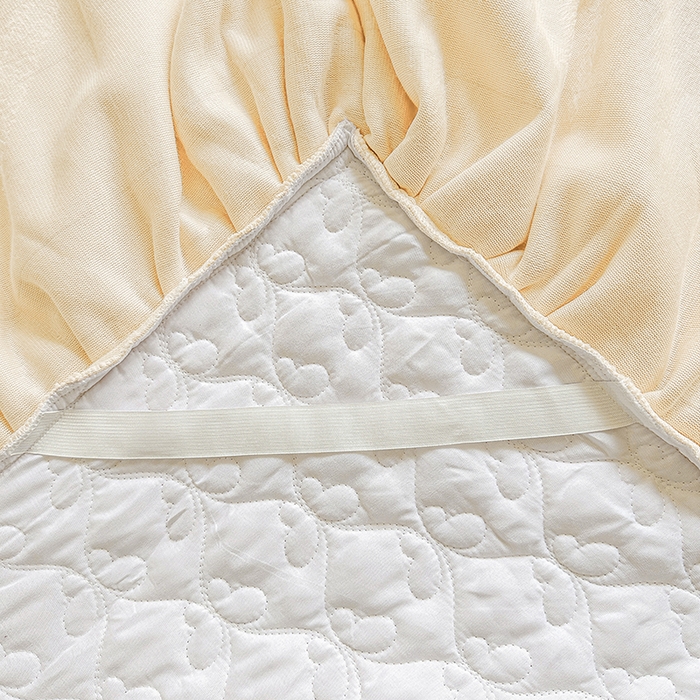 91家纺网 家纺一手货源 找家纺 罗艺轩 2025新款简约雕花牛奶绒可拆卸床裙四件套蝶恋（已申专版，严格控价） 蝶恋-米黄