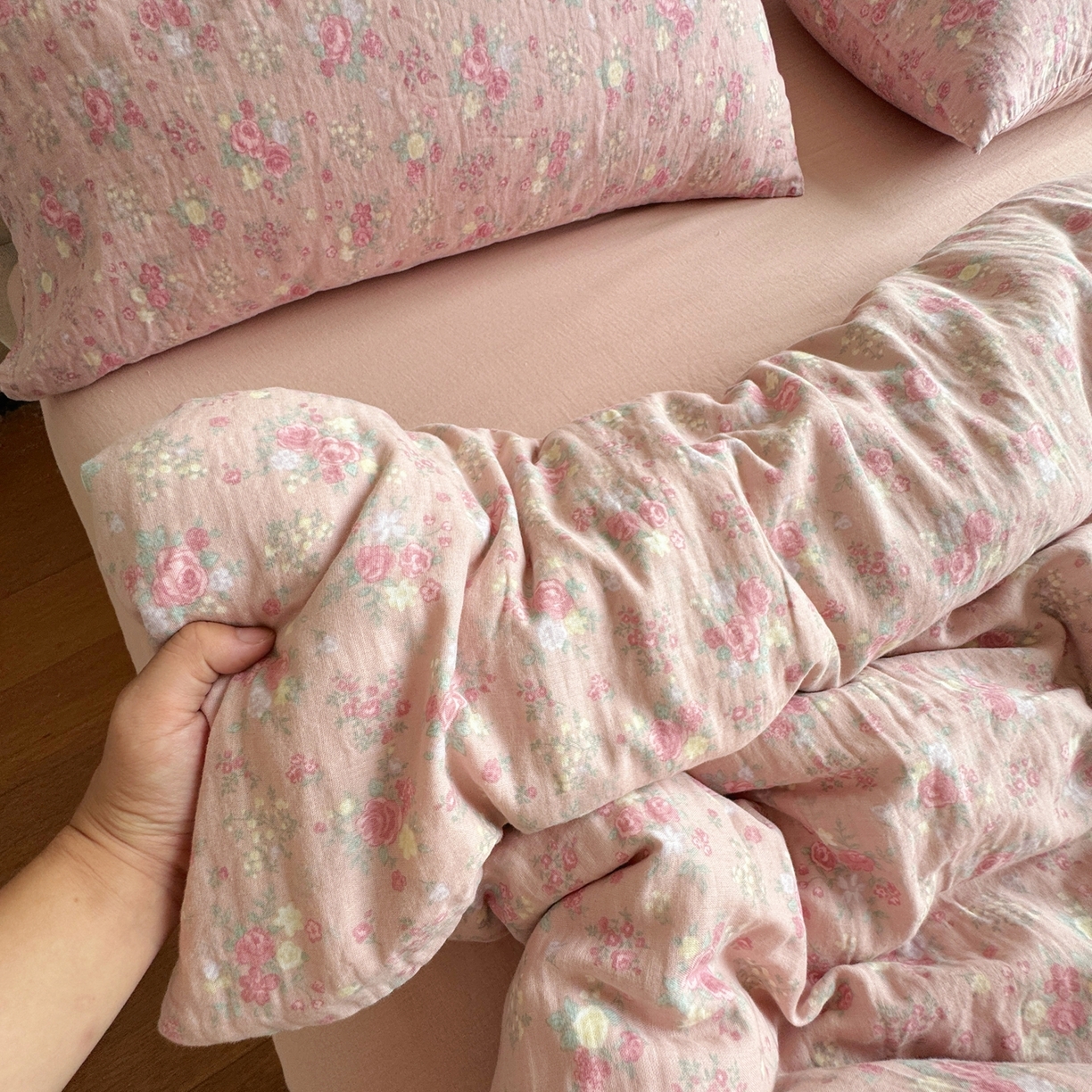 8+8 2025新款全棉A类母婴级抗菌有氧全棉双层纱亲肤全棉小清新印花三件套四件套 简约款-蔷薇庄园