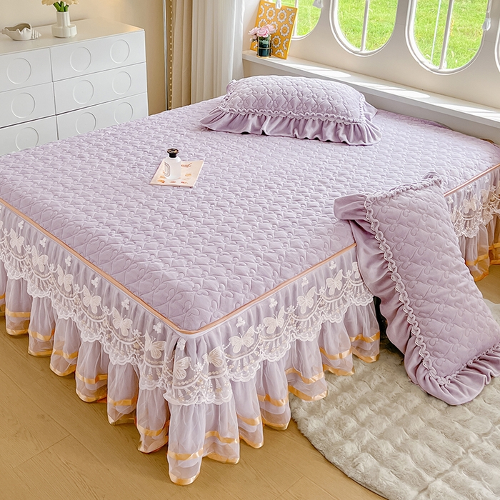 91家纺网 家纺一手货源 找家纺 罗艺轩 2025新款简约雕花牛奶绒可拆卸床裙四件套蝶恋（已申专版，严格控价） 蝶恋-紫