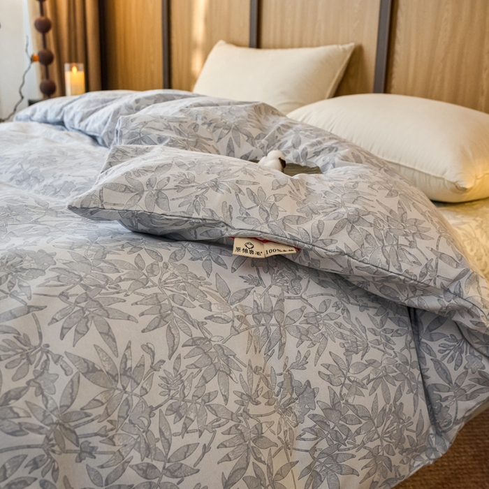 91家纺网 家纺一手货源 找家纺 春皖家纺 2025新款全棉原棉磨毛色织水洗单被套回暖系列-风格二 恋影春天