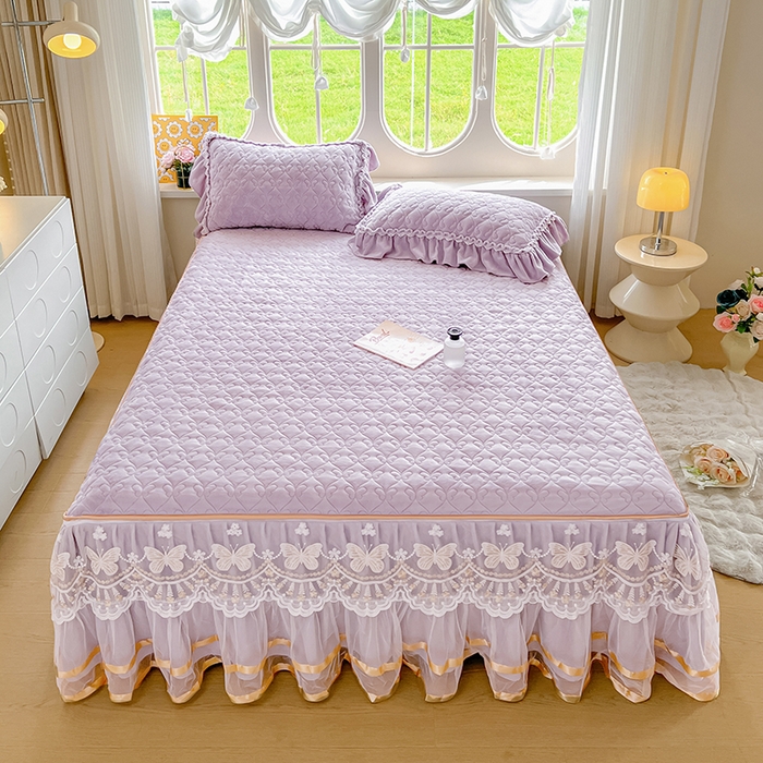 91家纺网 家纺一手货源 找家纺 罗艺轩 2025新款简约雕花牛奶绒可拆卸床裙四件套蝶恋（已申专版，严格控价） 蝶恋-紫