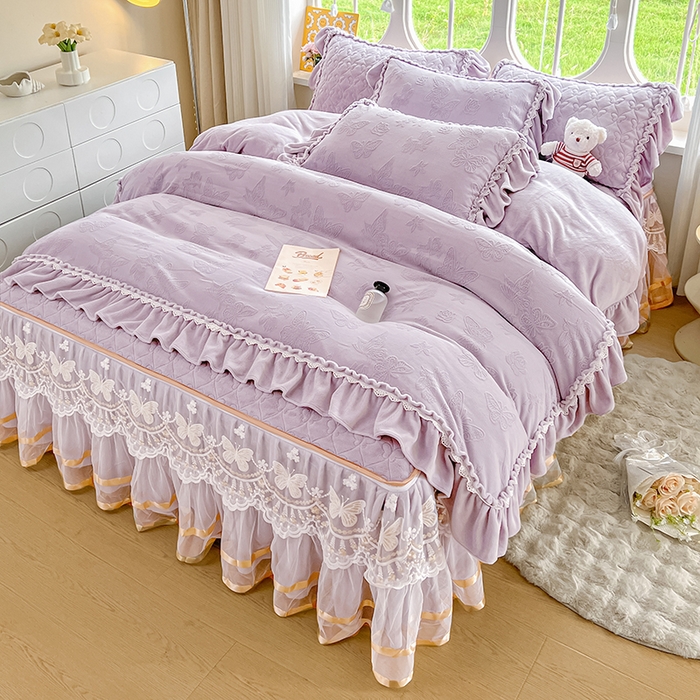 91家纺网 家纺一手货源 找家纺 罗艺轩 2025新款简约雕花牛奶绒可拆卸床裙四件套蝶恋（已申专版，严格控价） 蝶恋-紫