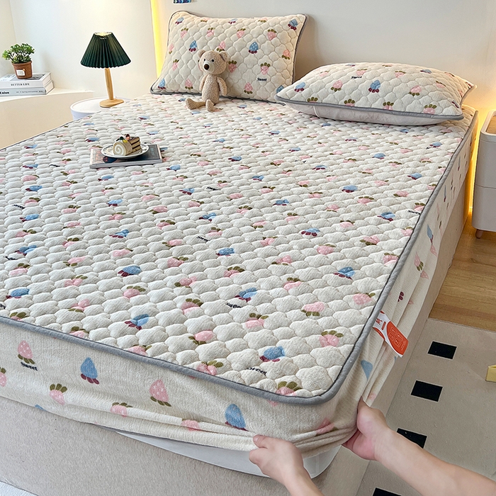 91家纺网 家纺一手货源 找家纺 （总）铭成家纺 2025新款牛奶绒夹棉保暖床笠