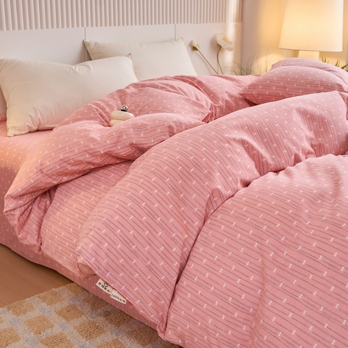 91家纺网 家纺一手货源 找家纺 春皖家纺 2025新款全棉原棉磨毛色织水洗单被套回暖系列-风格二 梦妮粉