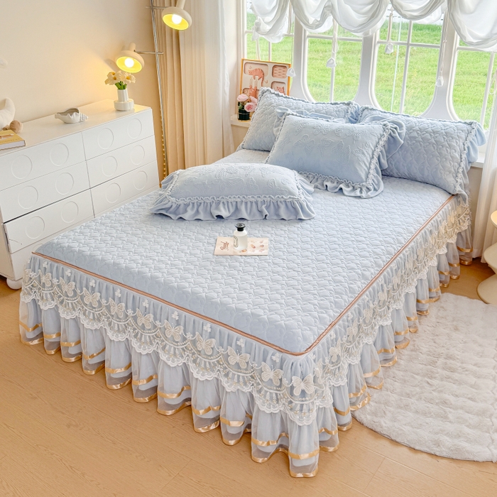 91家纺网 家纺一手货源 找家纺 罗艺轩 2025新款简约雕花牛奶绒可拆卸单床裙床裙单件单品床裙蝶恋（已申专版，严格控价） 蝶恋-蓝