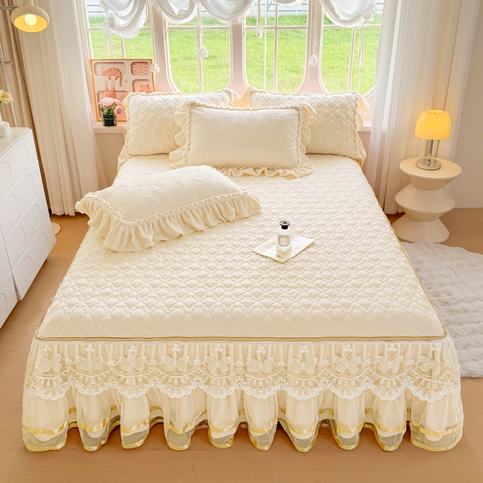 91家纺网 家纺一手货源 找家纺 罗艺轩 2025新款简约雕花牛奶绒可拆卸单床裙床裙单件单品床裙蝶恋（已申专版，严格控价） 蝶恋-米黄