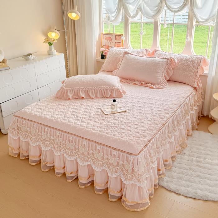 91家纺网 家纺一手货源 找家纺 罗艺轩 2025新款简约雕花牛奶绒可拆卸单床裙床裙单件单品床裙蝶恋（已申专版，严格控价） 蝶恋-玉