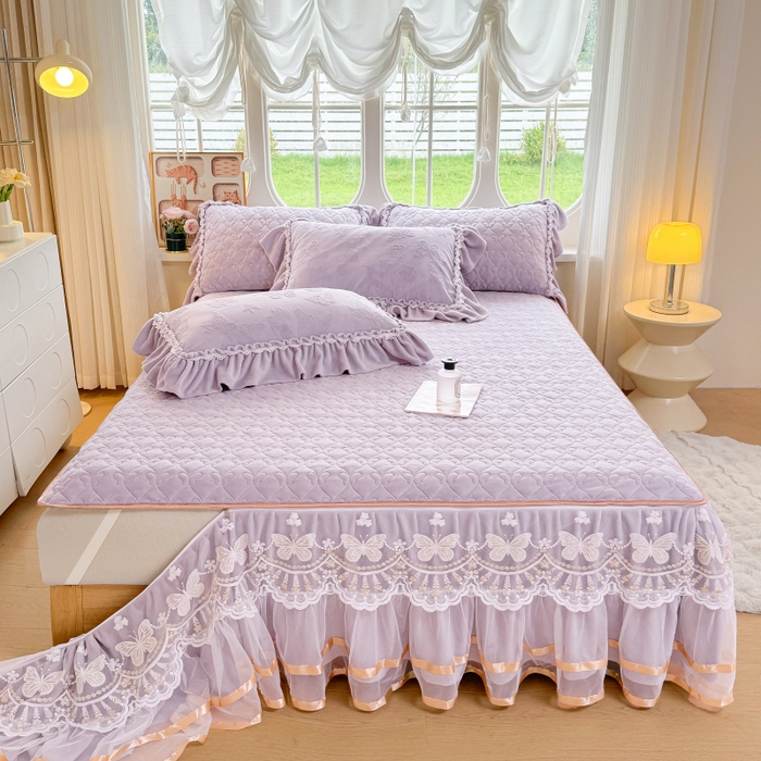 91家纺网 家纺一手货源 找家纺 罗艺轩 2025新款简约雕花牛奶绒可拆卸单床裙床裙单件单品床裙蝶恋（已申专版，严格控价） 蝶恋-紫