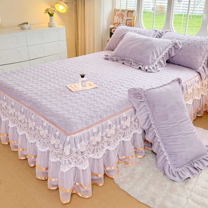 91家纺网 家纺一手货源 找家纺 罗艺轩 2025新款简约雕花牛奶绒可拆卸单床裙床裙单件单品床裙蝶恋（已申专版，严格控价） 蝶恋-紫