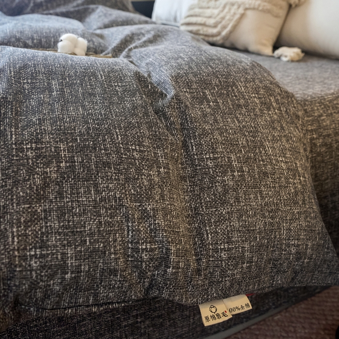 91家纺网 家纺一手货源 找家纺 春皖家纺 2025新款全棉原棉磨毛色织水洗单被套回暖系列-风格二 浅陌灰