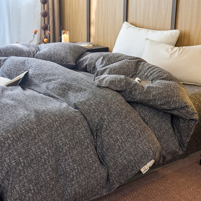 91家纺网 家纺一手货源 找家纺 春皖家纺 2025新款全棉原棉磨毛色织水洗单被套回暖系列-风格二 浅陌灰