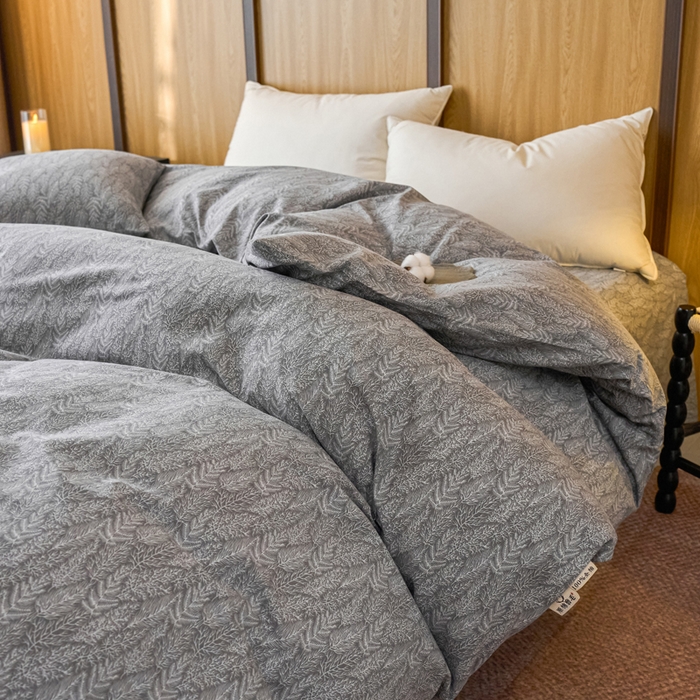 91家纺网 家纺一手货源 找家纺 春皖家纺 2025新款全棉原棉磨毛色织水洗单被套回暖系列-风格二 叶相思