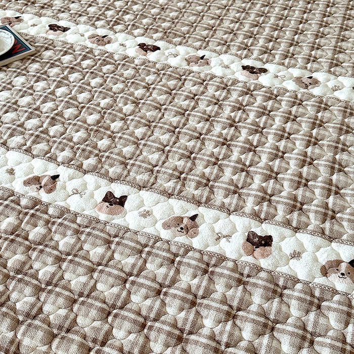 91家纺网 家纺一手货源 找家纺 铭成家纺 2025新款牛奶绒夹棉保暖床笠 贵宾格-咖