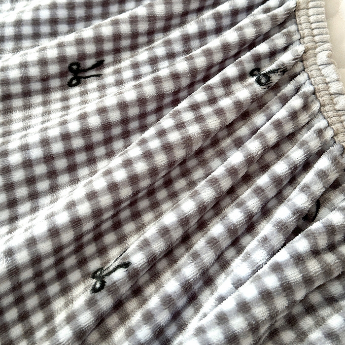 91家纺网 家纺一手货源 找家纺 铭成家纺 2025新款牛奶绒夹棉保暖床笠 蝴蝶结-灰