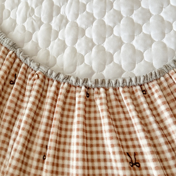 91家纺网 家纺一手货源 找家纺 铭成家纺 2025新款牛奶绒夹棉保暖床笠 蝴蝶结-咖