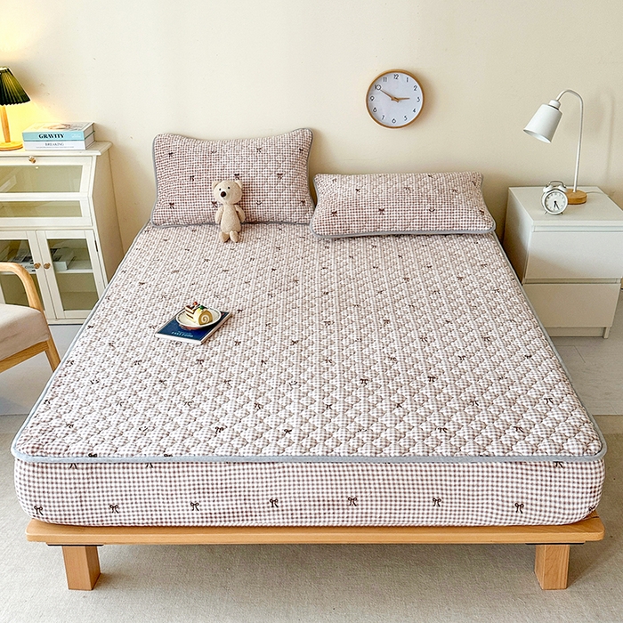 91家纺网 家纺一手货源 找家纺 铭成家纺 2025新款牛奶绒夹棉保暖床笠 蝴蝶结-咖