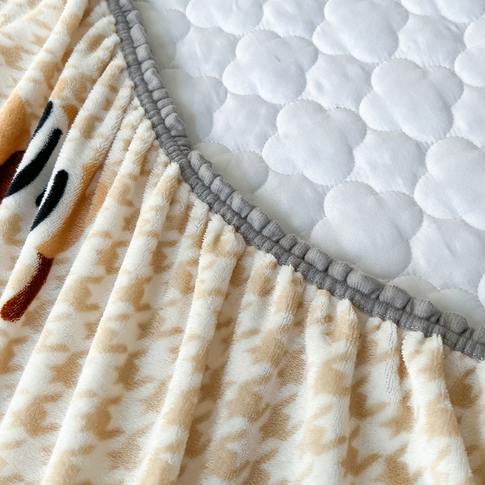 91家纺网 家纺一手货源 找家纺 铭成家纺 2025新款牛奶绒夹棉保暖床笠 腊肠犬