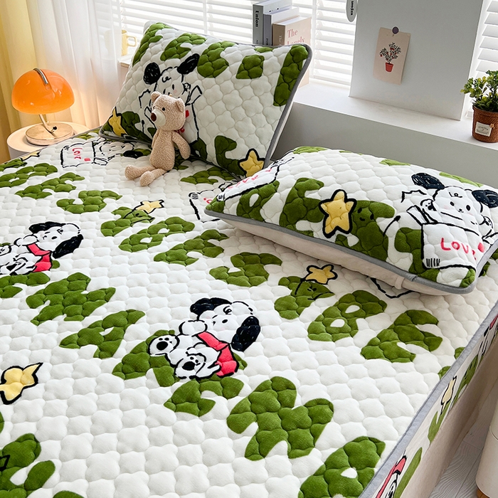 91家纺网 家纺一手货源 找家纺 铭成家纺 2025新款牛奶绒夹棉保暖床笠 乐乐狗