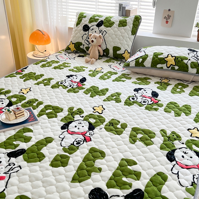 91家纺网 家纺一手货源 找家纺 铭成家纺 2025新款牛奶绒夹棉保暖床笠 乐乐狗