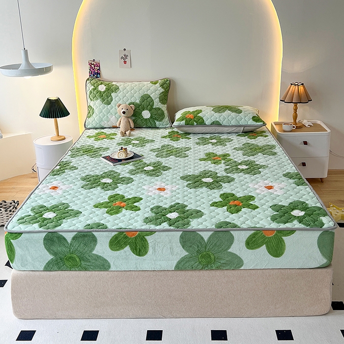 91家纺网 家纺一手货源 找家纺 铭成家纺 2025新款牛奶绒夹棉保暖床笠 浅香花紫