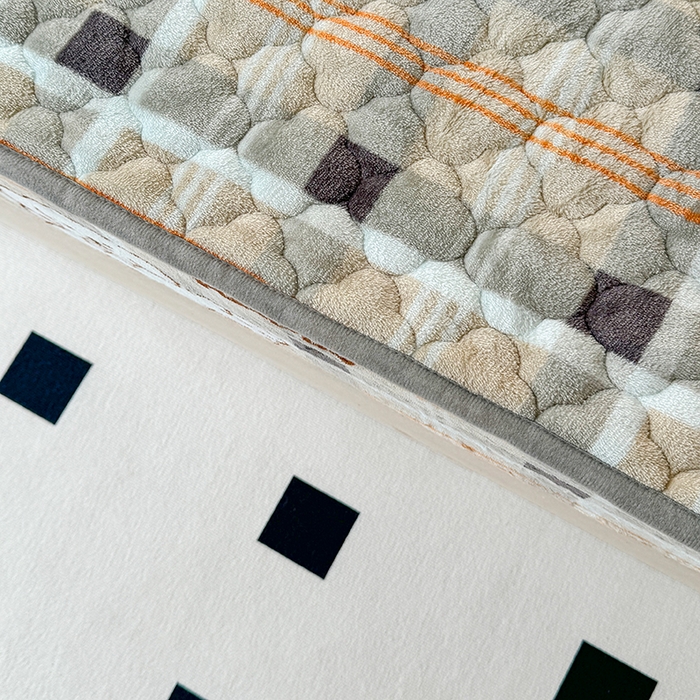 91家纺网 家纺一手货源 找家纺 铭成家纺 2025新款牛奶绒夹棉保暖床笠 顽皮狗