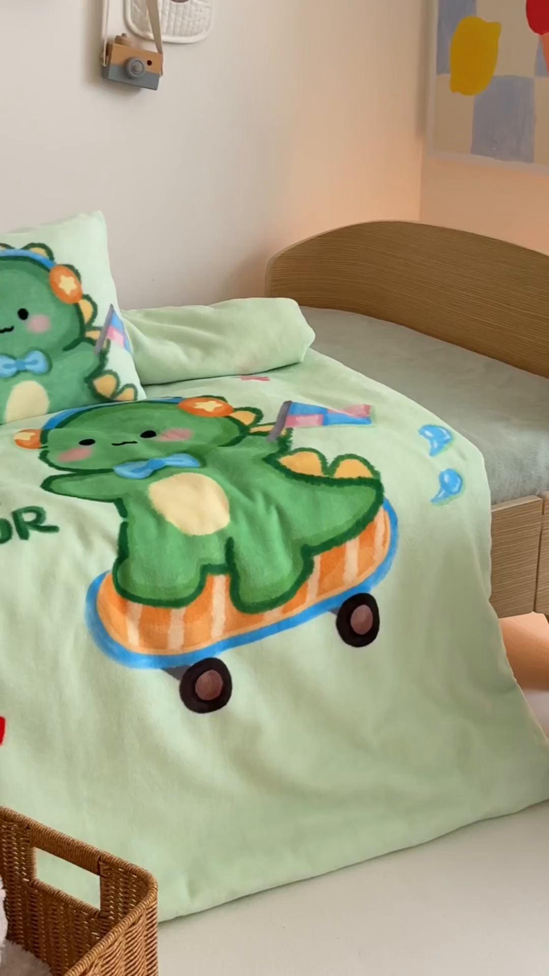 91家纺网 家纺一手货源 找家纺 （总）嗨生活 2025水彩系列新款大版牛奶绒三件套 幼儿园三件套 儿童三件套