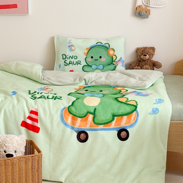 91家纺网 家纺一手货源 找家纺 （总）嗨生活 2025水彩系列新款大版牛奶绒三件套 幼儿园三件套 儿童三件套