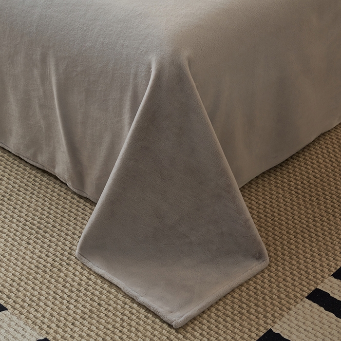 91家纺网 家纺一手货源 找家纺 晨曦家纺 2025新款230克加厚保暖塔芙绒牛奶绒提花单被套-简爱 简爱-典雅灰