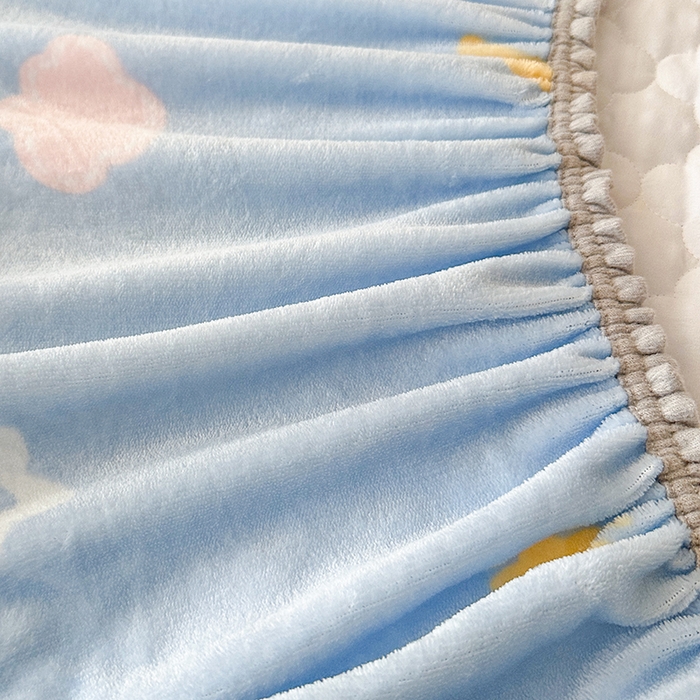 91家纺网 家纺一手货源 找家纺 铭成家纺 2025新款牛奶绒夹棉保暖床笠 星月织梦-蓝