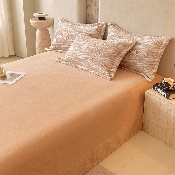 91家纺网 家纺一手货源 找家纺 春皖家纺 2025新款全消光雕花绒牛奶绒单品床单 六色织梦