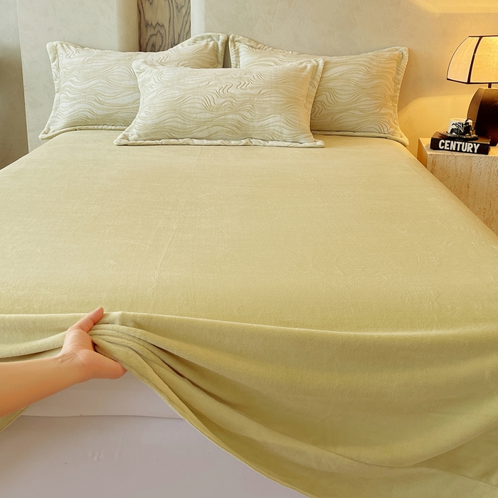 91家纺网 家纺一手货源 找家纺 春皖家纺 2025新款全消光雕花绒牛奶绒单品床单 暮色织锦