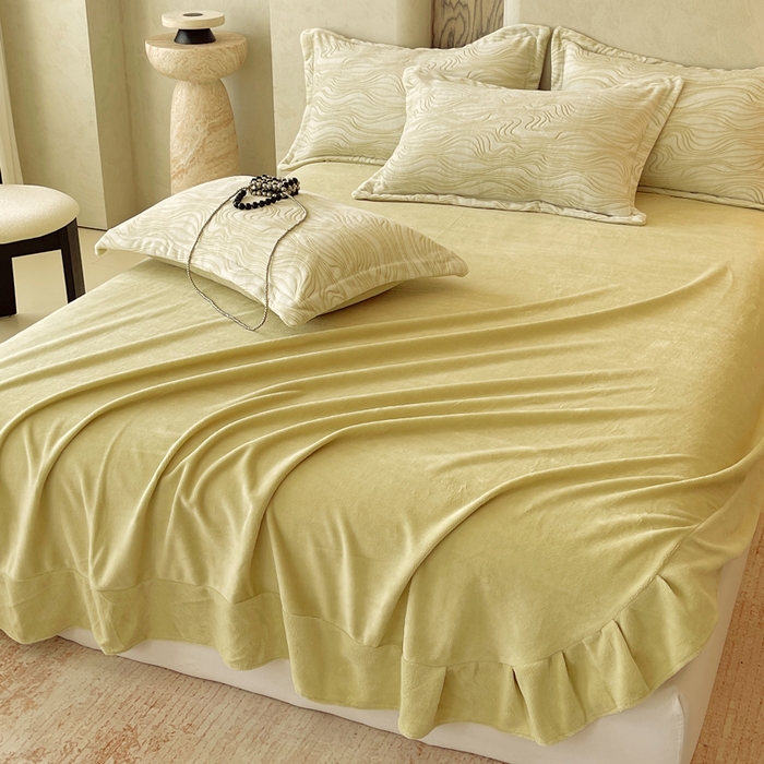 91家纺网 家纺一手货源 找家纺 春皖家纺 2025新款全消光雕花绒牛奶绒单品床单 暮色织锦