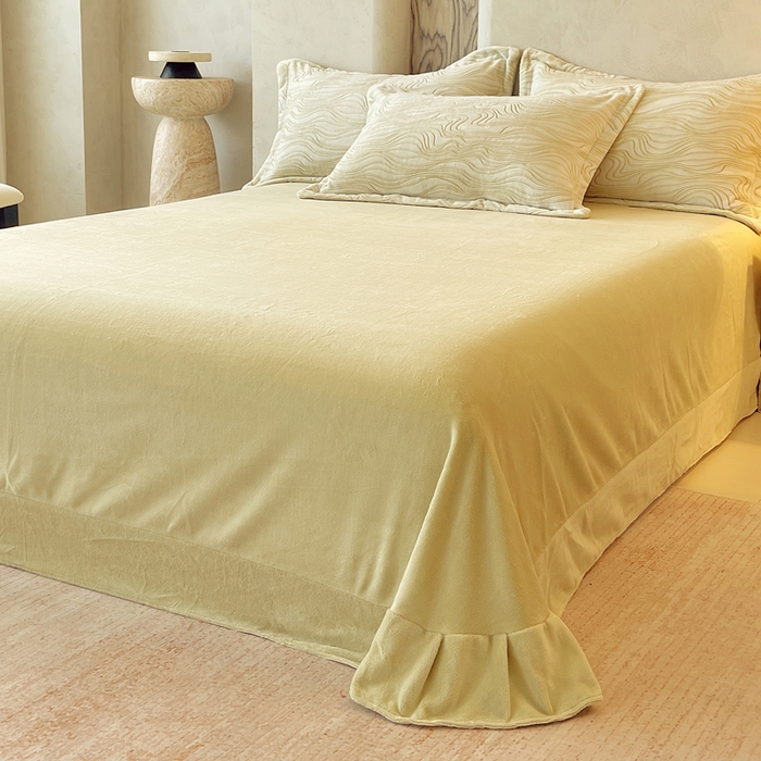 91家纺网 家纺一手货源 找家纺 春皖家纺 2025新款全消光雕花绒牛奶绒单品床单 暮色织锦