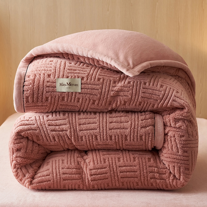 91家纺网 家纺一手货源 找家纺 晨曦家纺 2025新款230克加厚保暖塔芙绒牛奶绒提花单被套-简爱 简爱-豆沙