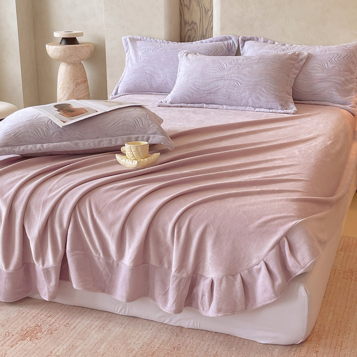 91家纺网 家纺一手货源 找家纺 春皖家纺 2025新款全消光雕花绒牛奶绒单品床单 花间絮语