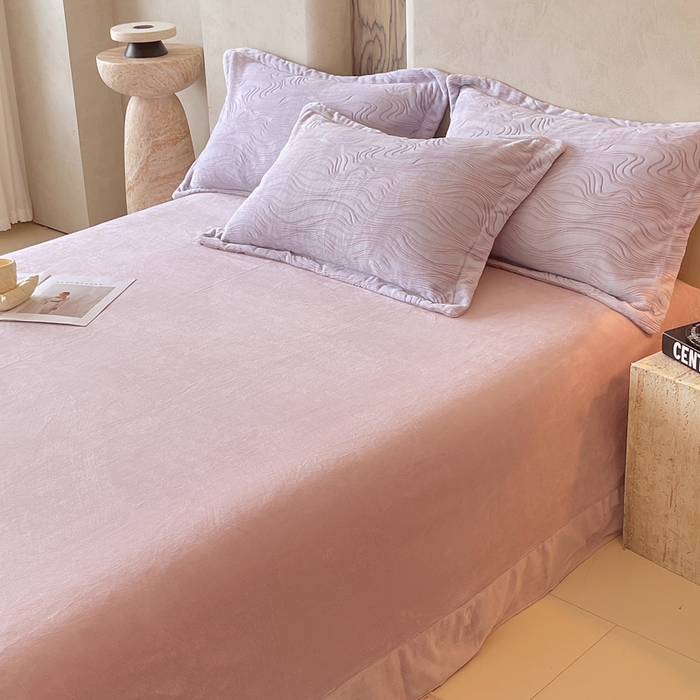 91家纺网 家纺一手货源 找家纺 春皖家纺 2025新款全消光雕花绒牛奶绒单品床单 花间絮语