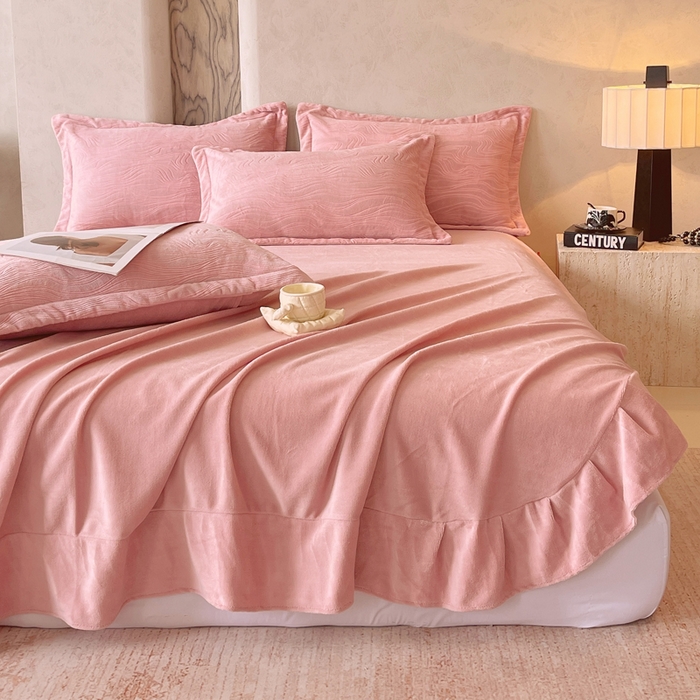 91家纺网 家纺一手货源 找家纺 春皖家纺 2025新款全消光雕花绒牛奶绒单品床单 柔眠序曲