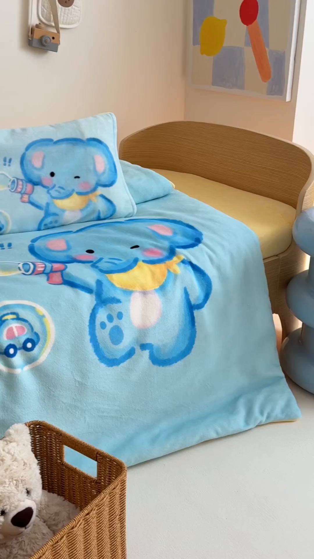 91家纺网 家纺一手货源 找家纺 嗨生活 2025水彩系列新款大版牛奶绒三件套 幼儿园三件套 儿童三件套 快乐小象