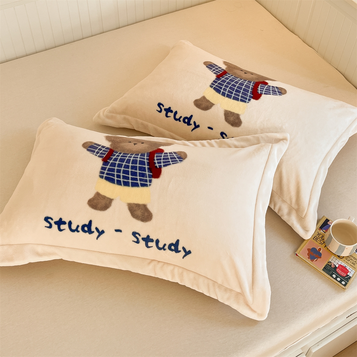 91家纺网 家纺一手货源 找家纺 （总）梦幻之城 2025新款A类牛奶绒数码印花卡通枕套