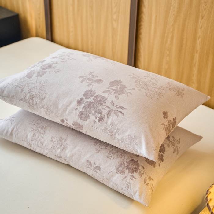 91家纺网 家纺一手货源 找家纺 春皖家纺 2025新款全棉原棉磨毛色织水洗单枕套回暖系列-风格二 花庭悦舞