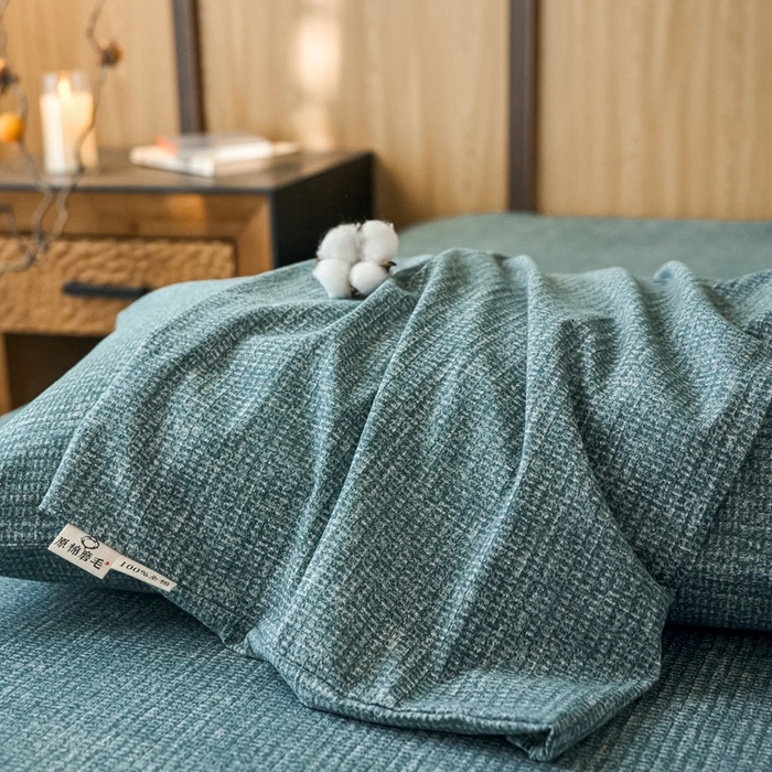 91家纺网 家纺一手货源 找家纺 春皖家纺 2025新款全棉原棉磨毛色织水洗单枕套回暖系列-风格二 简森绿