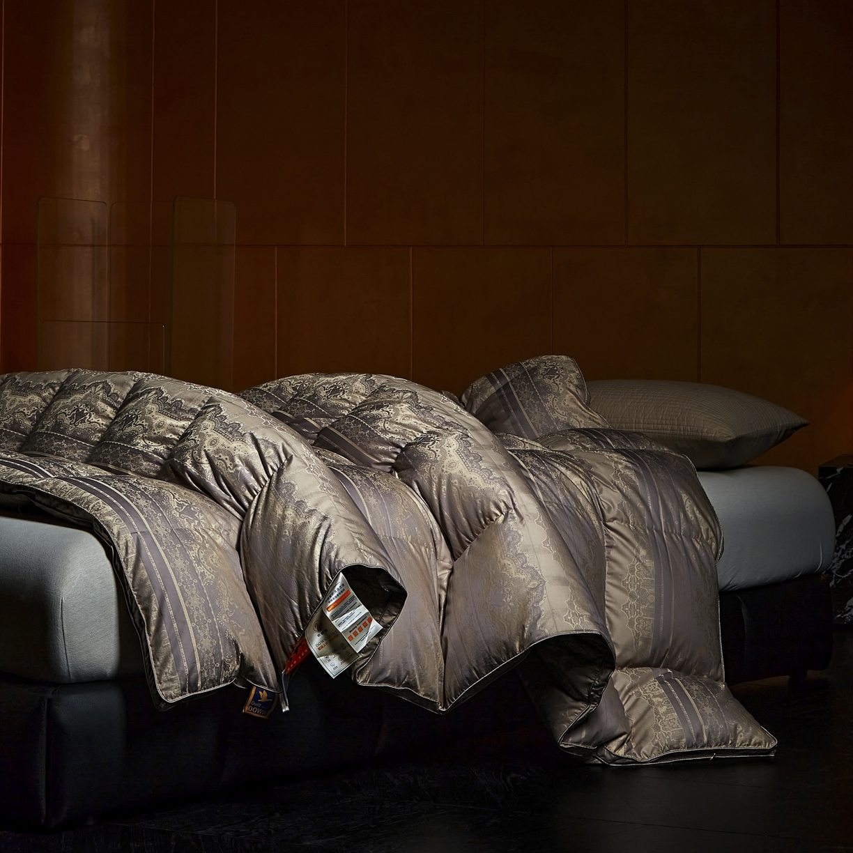 91家纺网 家纺一手货源 找家纺 暖羽屋羽绒馆 2025新款时空95白鹅绒被芯 羽绒被子 鹅绒被 双人春秋冬被2米 时空 灰