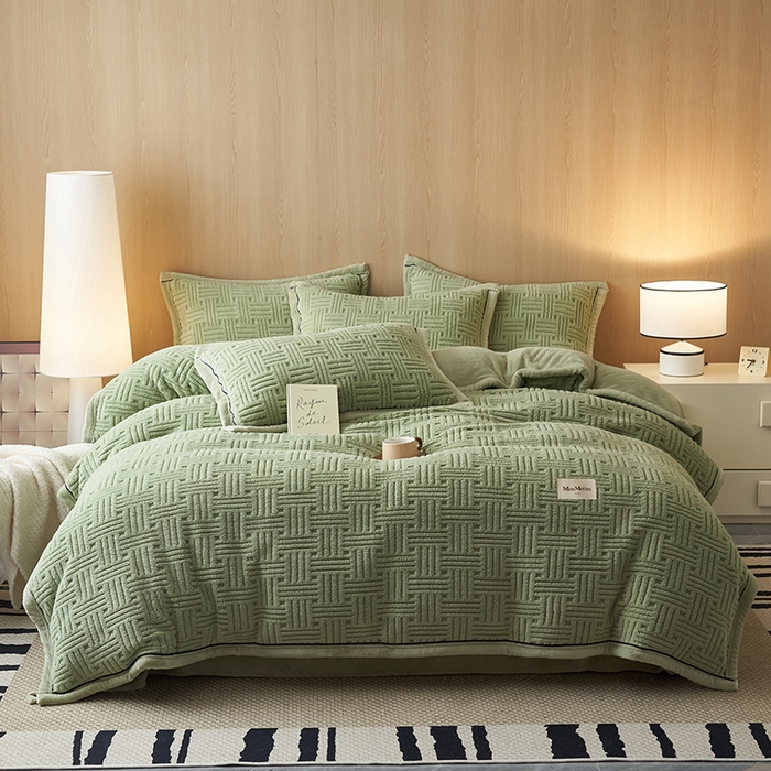 91家纺网 家纺一手货源 找家纺 晨曦家纺 2025新款230克加厚保暖塔芙绒牛奶绒提花单被套-简爱 简爱-暖绿