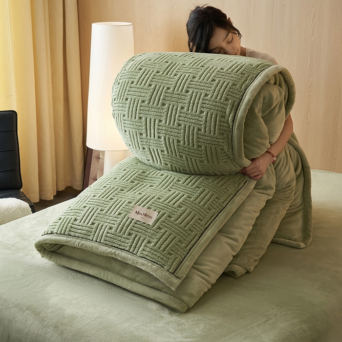 91家纺网 家纺一手货源 找家纺 晨曦家纺 2025新款230克加厚保暖塔芙绒牛奶绒提花单被套-简爱 简爱-暖绿