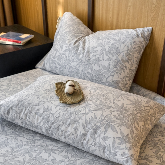 91家纺网 家纺一手货源 找家纺 春皖家纺 2025新款全棉原棉磨毛色织水洗单枕套回暖系列-风格二 恋影春天