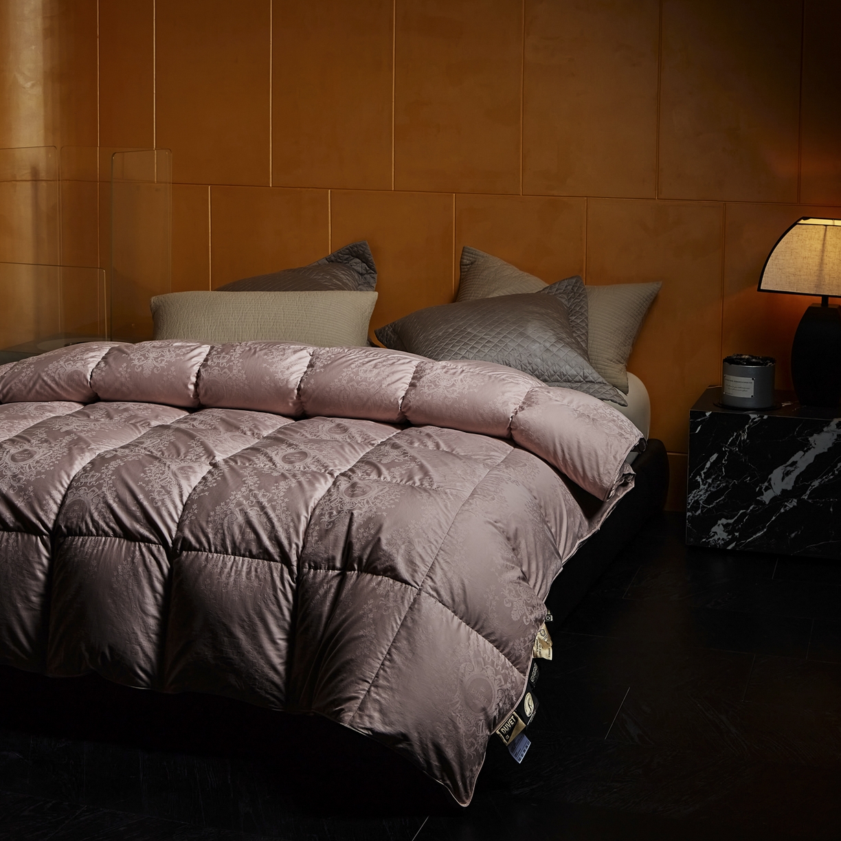 91家纺网 家纺一手货源 找家纺 暖羽屋羽绒馆 2025新款盛世典雅95白鹅绒被子 鹅绒被芯 羽绒被 冬被双人2米春秋被 盛世典雅 粉