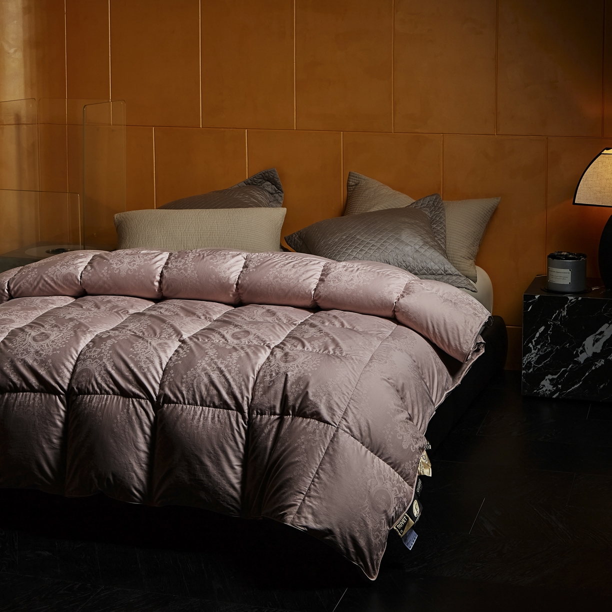 91家纺网 家纺一手货源 找家纺 暖羽屋羽绒馆 2025新款盛世典雅95白鹅绒被子 鹅绒被芯 羽绒被 冬被双人2米春秋被 盛世典雅 粉