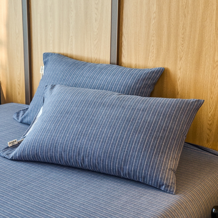 91家纺网 家纺一手货源 找家纺 春皖家纺 2025新款全棉原棉磨毛色织水洗单枕套回暖系列-风格二 梦蓝图