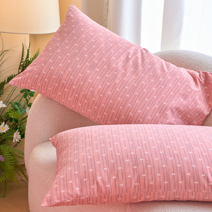 91家纺网 家纺一手货源 找家纺 春皖家纺 2025新款全棉原棉磨毛色织水洗单枕套回暖系列-风格二 梦妮粉