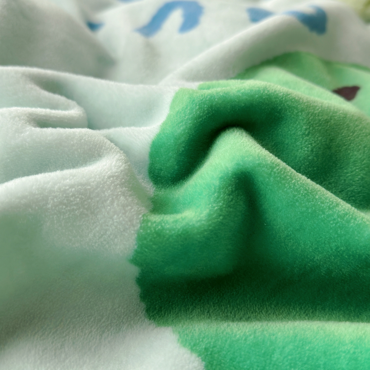 91家纺网 家纺一手货源 找家纺 荷马之梦 2025新款A类牛奶绒数码印花原创卡通大版儿童幼儿园被套三件套-萌宠系列 恐龙哈尔